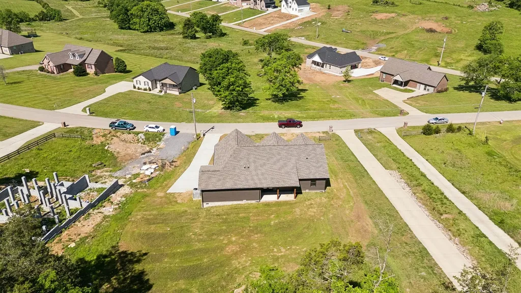 475 Bridle Path Hartsville TN 37074