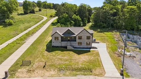 475 Bridle Path Hartsville TN 37074