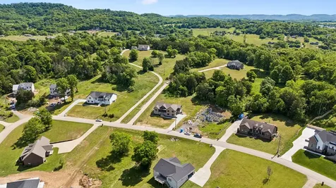 475 Bridle Path Hartsville TN 37074