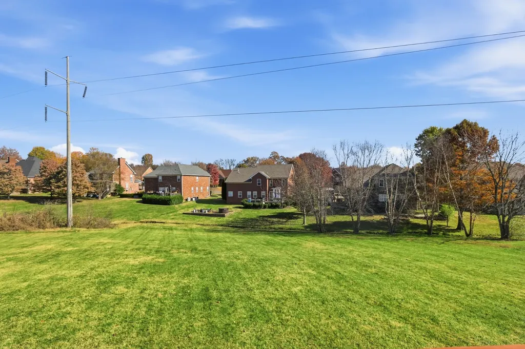 2062 N Amber Drive Spring Hill TN 37174