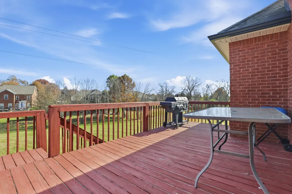 2062 N Amber Drive Spring Hill TN 37174