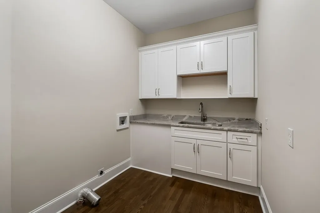 250 W Laurel Avenue Mcminnville TN 37110