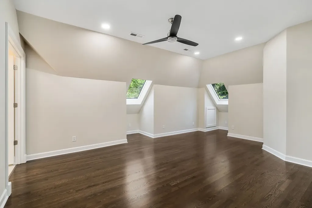 250 W Laurel Avenue Mcminnville TN 37110