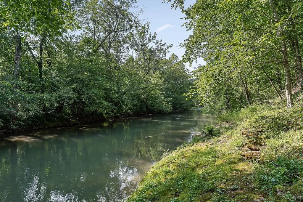 250 W Laurel Avenue Mcminnville TN 37110