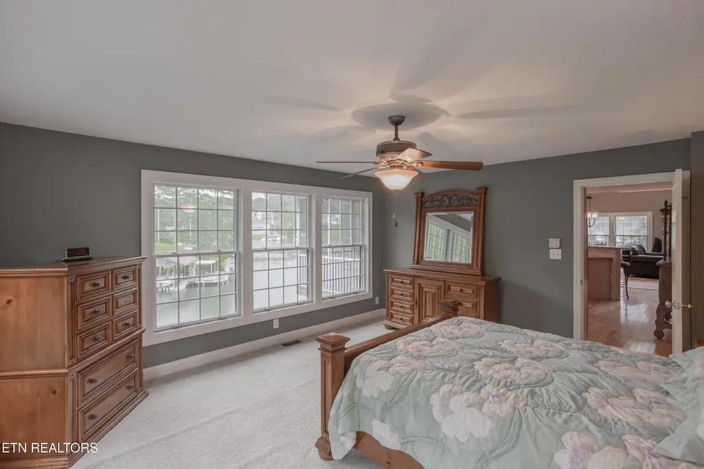 4193 Parris Drive Lenoir City TN 37772