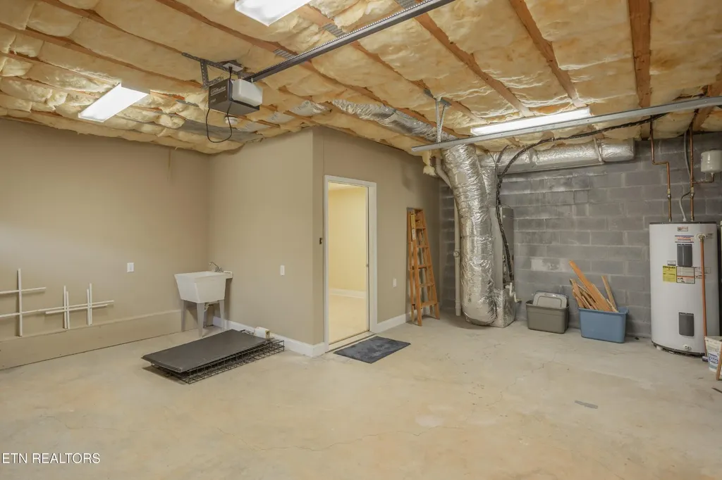 4193 Parris Drive Lenoir City TN 37772