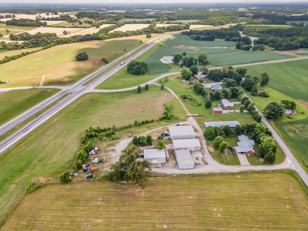 184 Buncombe Road Belvidere TN 37306
