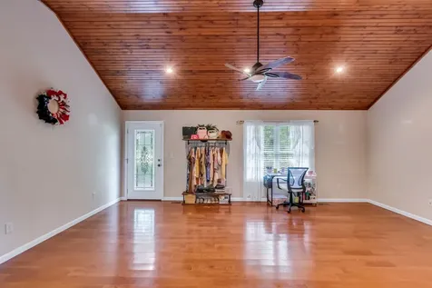 184 Buncombe Road Belvidere TN 37306