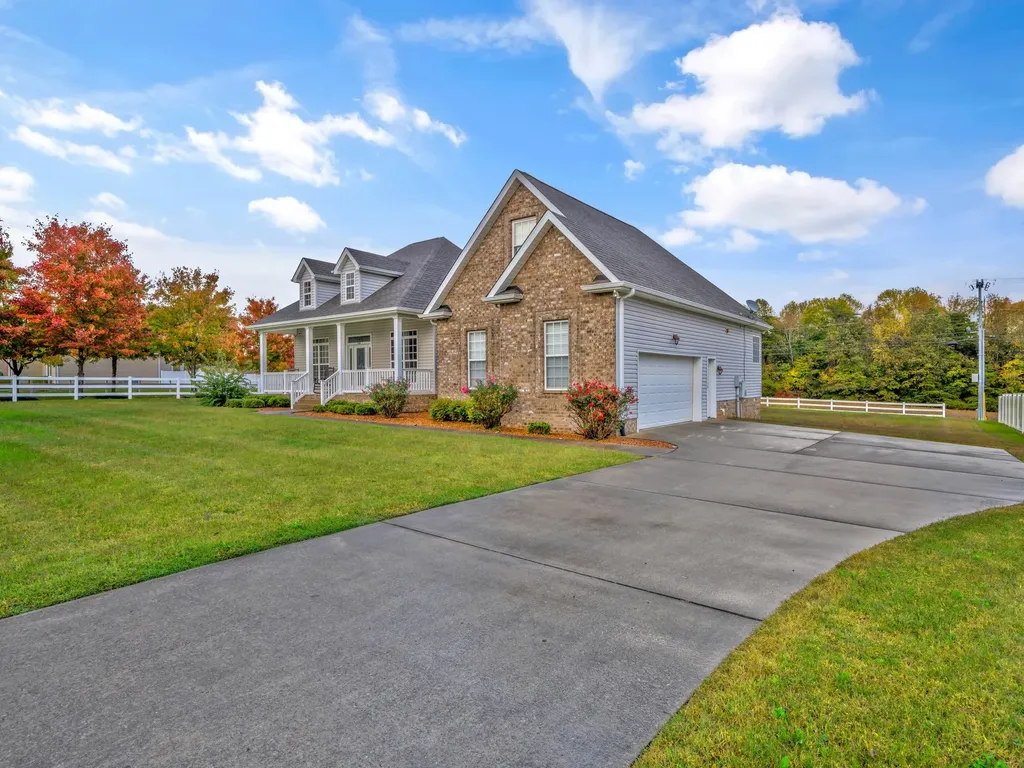 1440 Leaf Lane Ashland City TN 37015