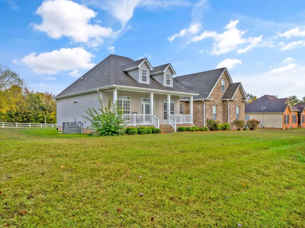 1440 Leaf Lane Ashland City TN 37015