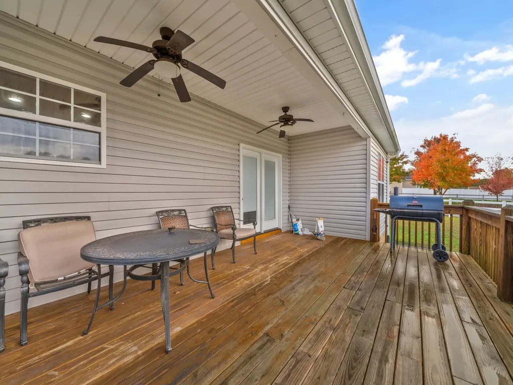 1440 Leaf Lane Ashland City TN 37015