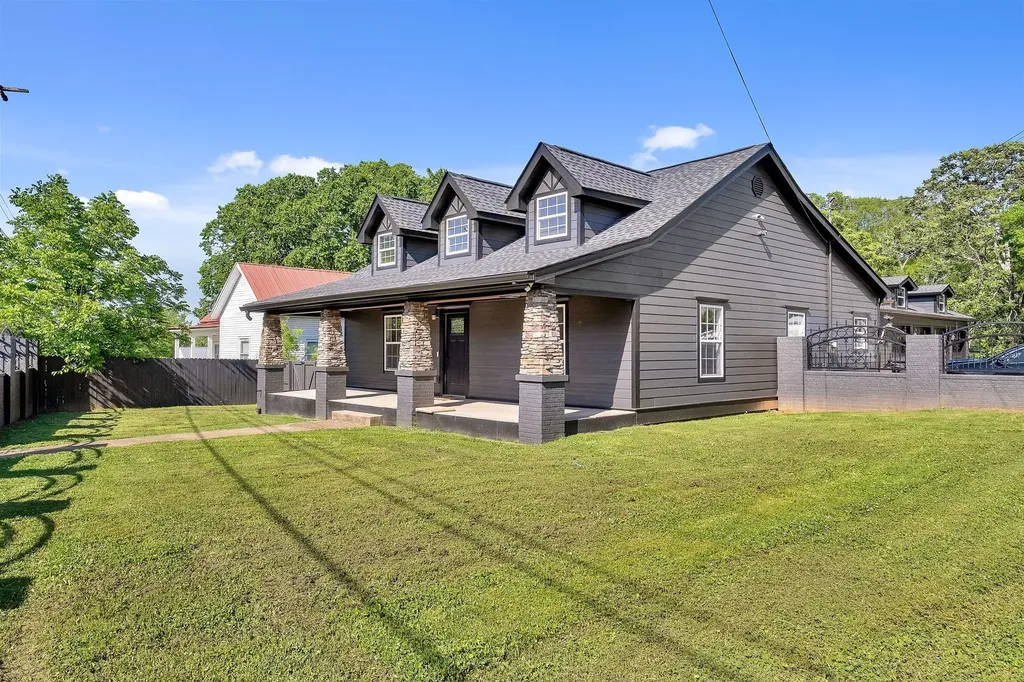 1513 Highland Avenue Columbia TN 38401