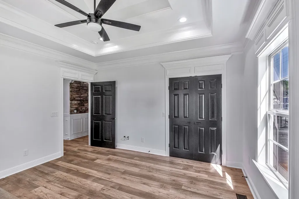 1513 Highland Avenue Columbia TN 38401