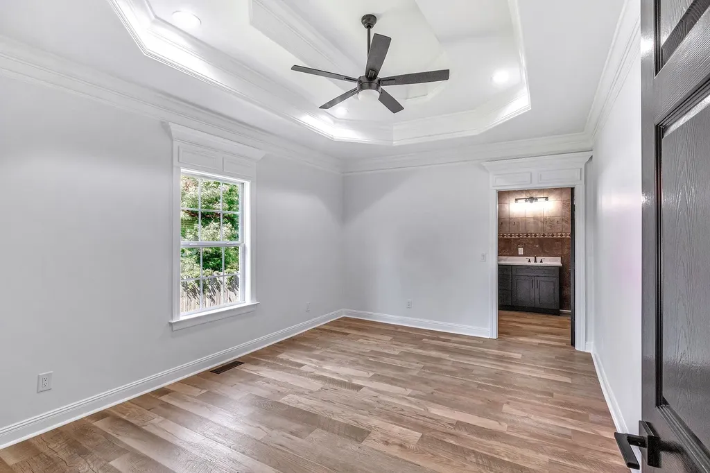 1513 Highland Avenue Columbia TN 38401