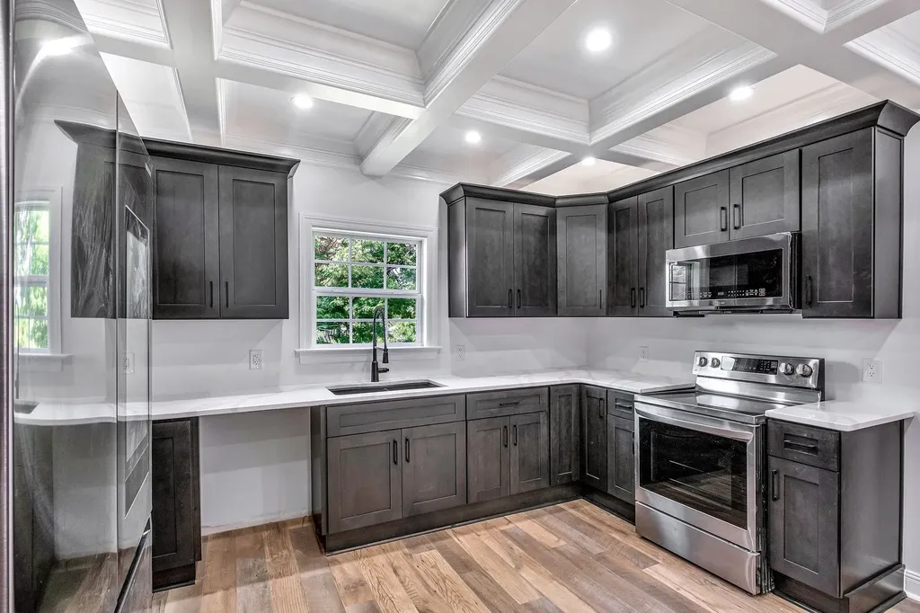 1513 Highland Avenue Columbia TN 38401