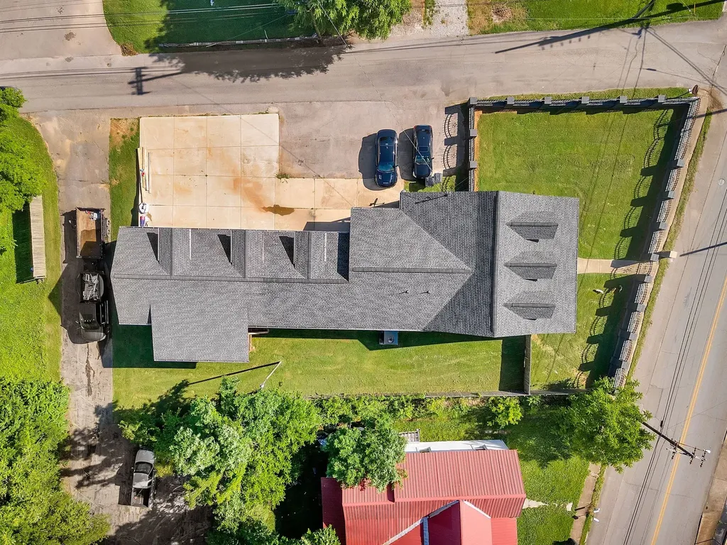 1513 Highland Avenue Columbia TN 38401