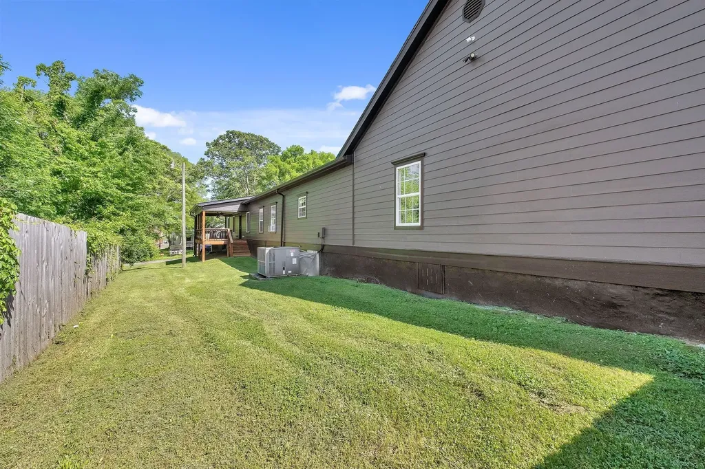 1513 Highland Avenue Columbia TN 38401
