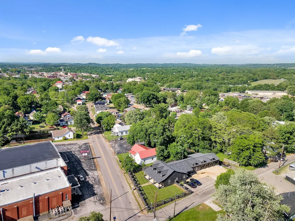 1513 Highland Avenue Columbia TN 38401