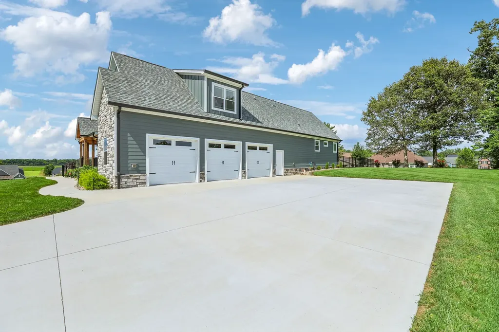 153 Cascade Drive Winchester TN 37398