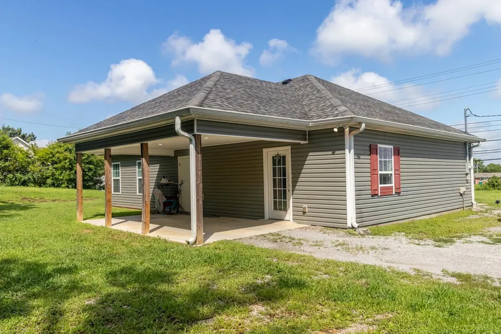 821 Verona Avenue Lewisburg TN 37091