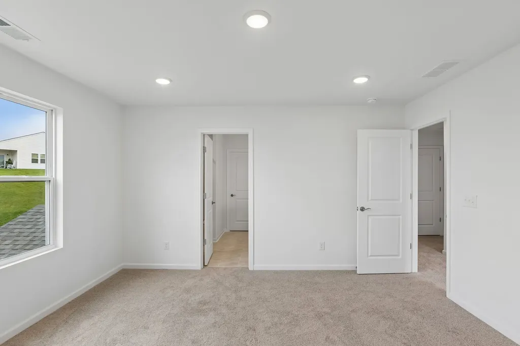 3281 Barrel Oak Pass Columbia TN 38401
