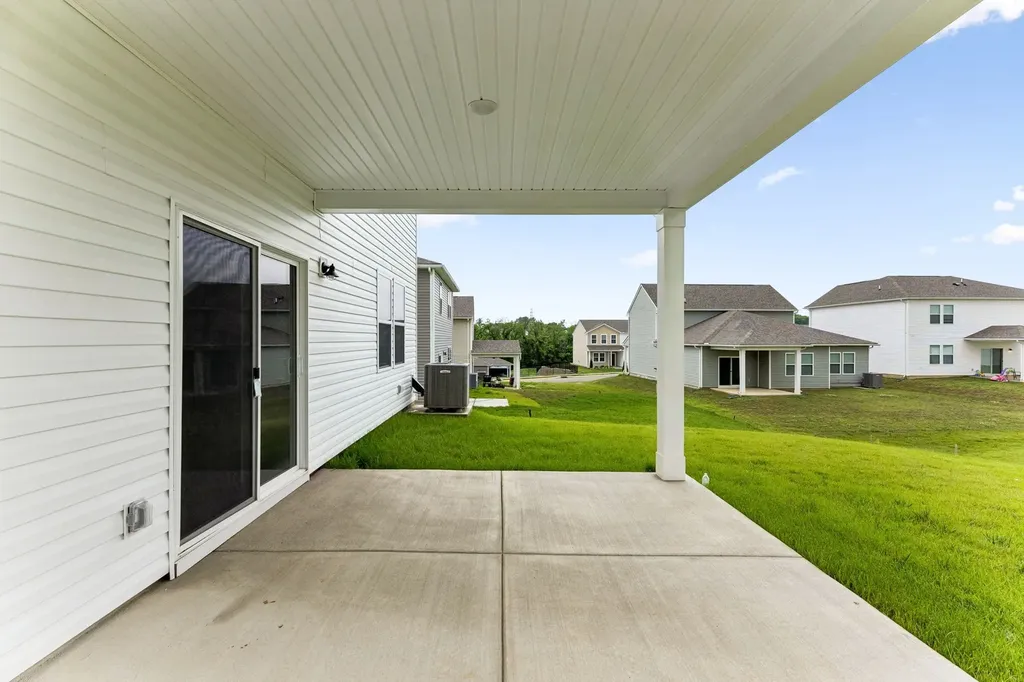 3281 Barrel Oak Pass Columbia TN 38401