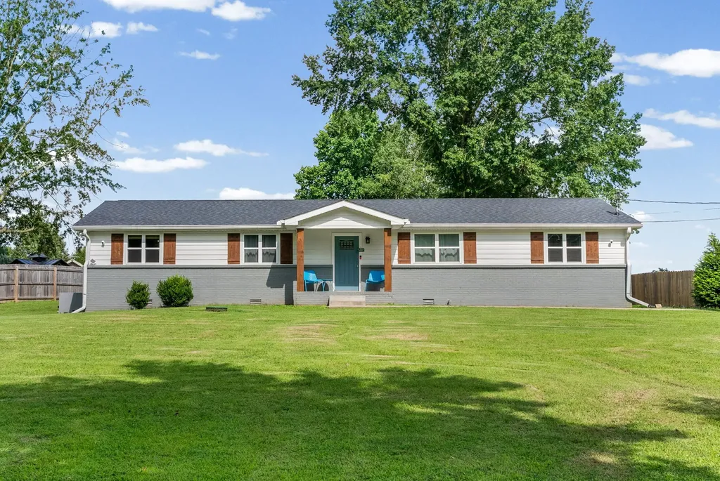 1931 Blue Bird Drive Pleasant View TN 37146