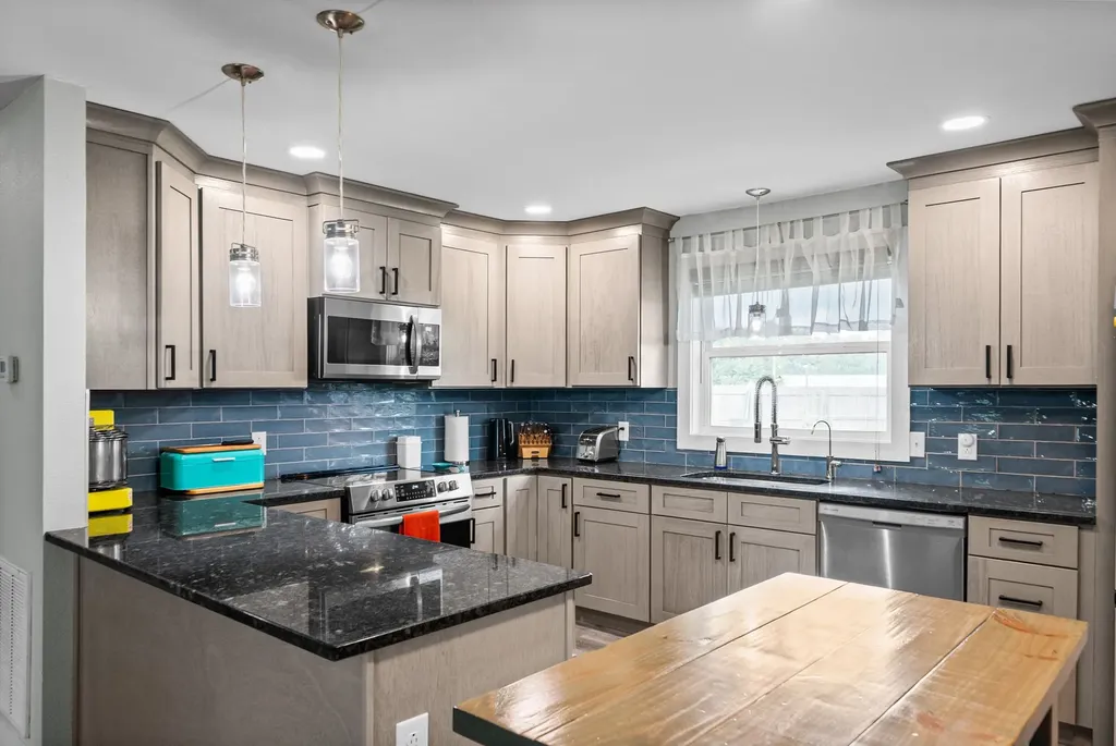 1931 Blue Bird Drive Pleasant View TN 37146