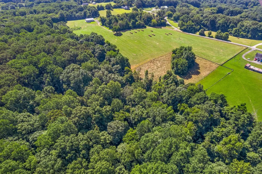 2 Jim Read Road Ashland City TN 37015