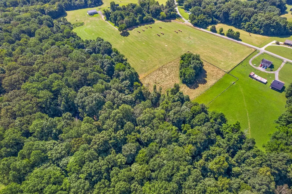 2 Jim Read Road Ashland City TN 37015