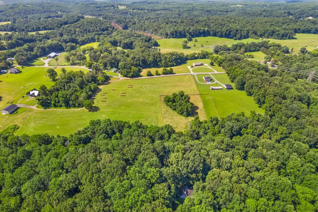 2 Jim Read Road Ashland City TN 37015