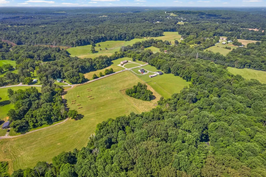 2 Jim Read Road Ashland City TN 37015