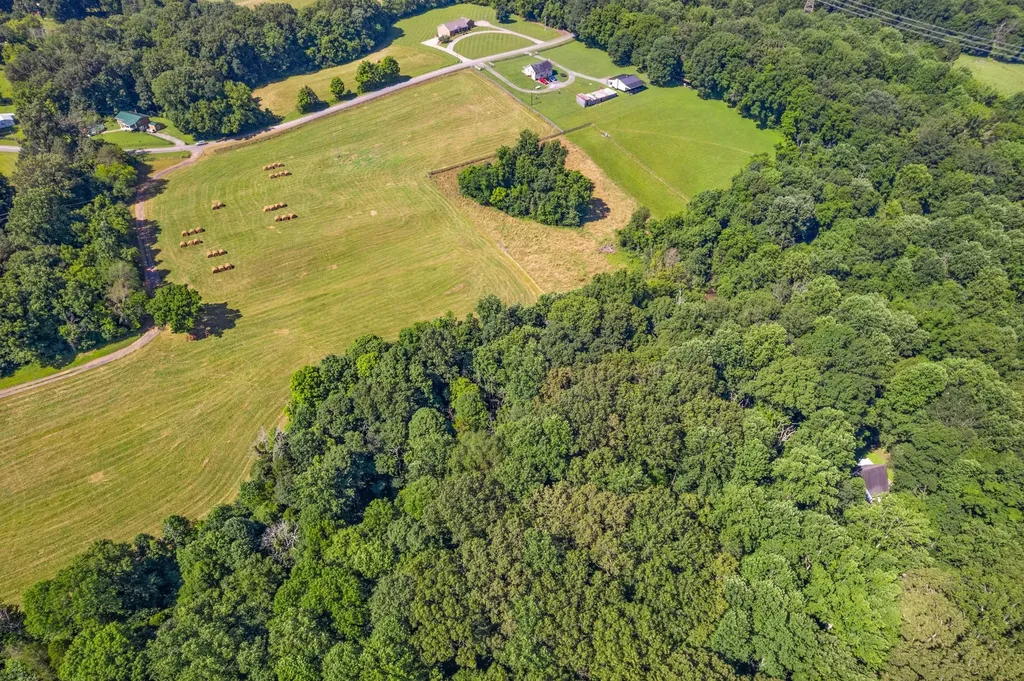 2 Jim Read Road Ashland City TN 37015