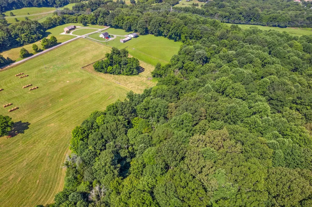 2 Jim Read Road Ashland City TN 37015