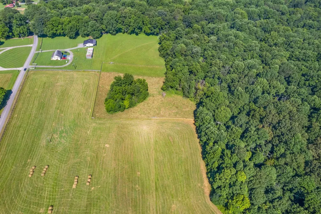 2 Jim Read Road Ashland City TN 37015