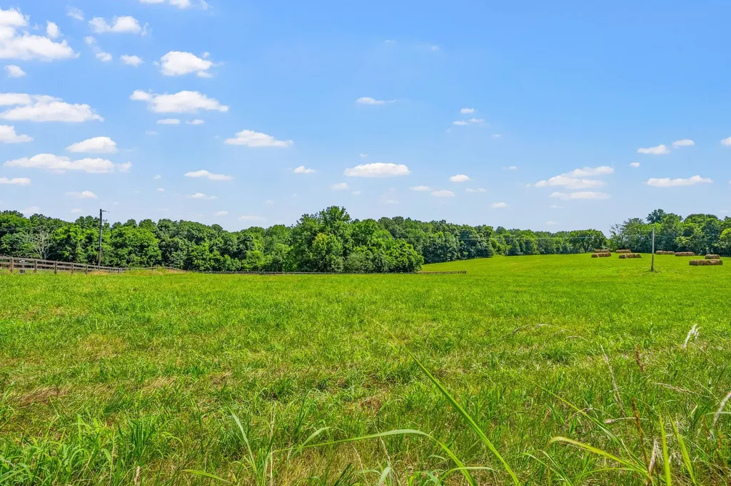 2 Jim Read Road Ashland City TN 37015