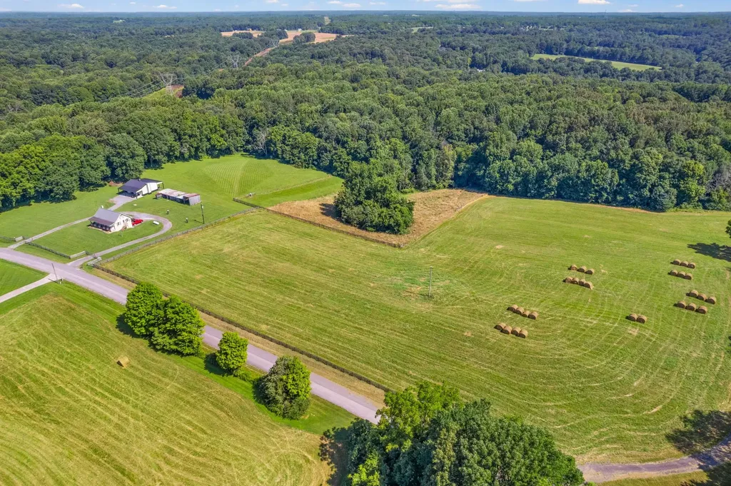 2 Jim Read Road Ashland City TN 37015