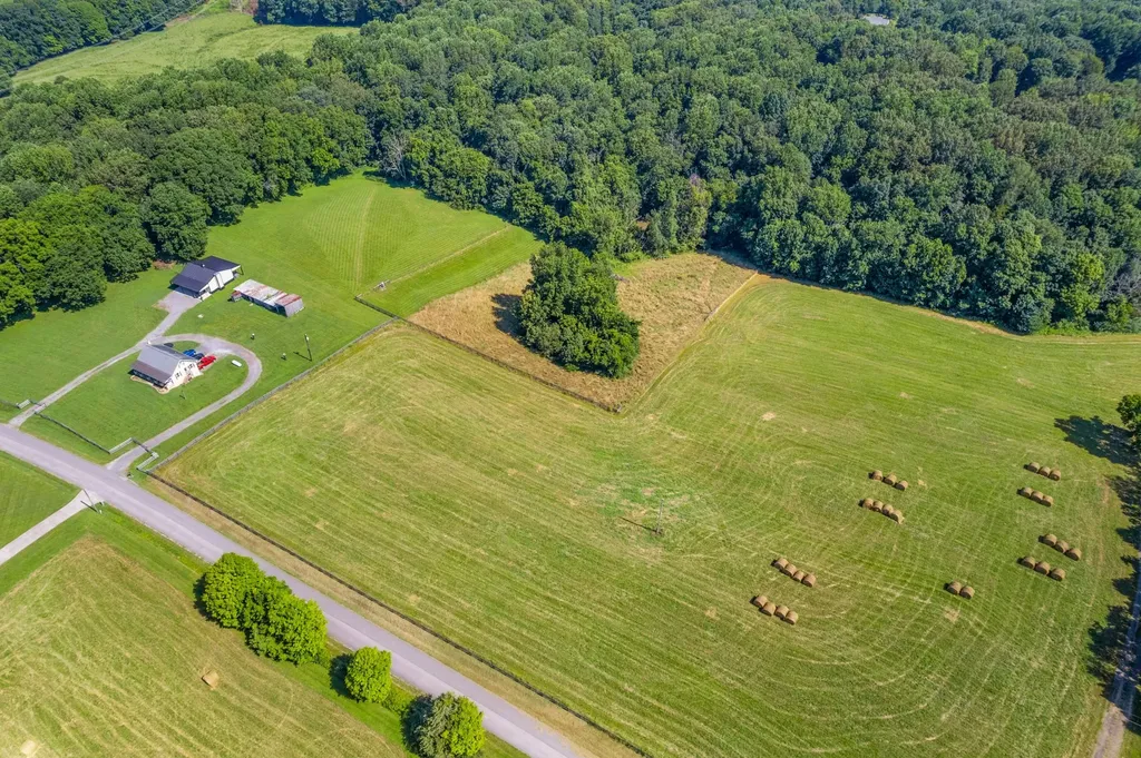 2 Jim Read Road Ashland City TN 37015