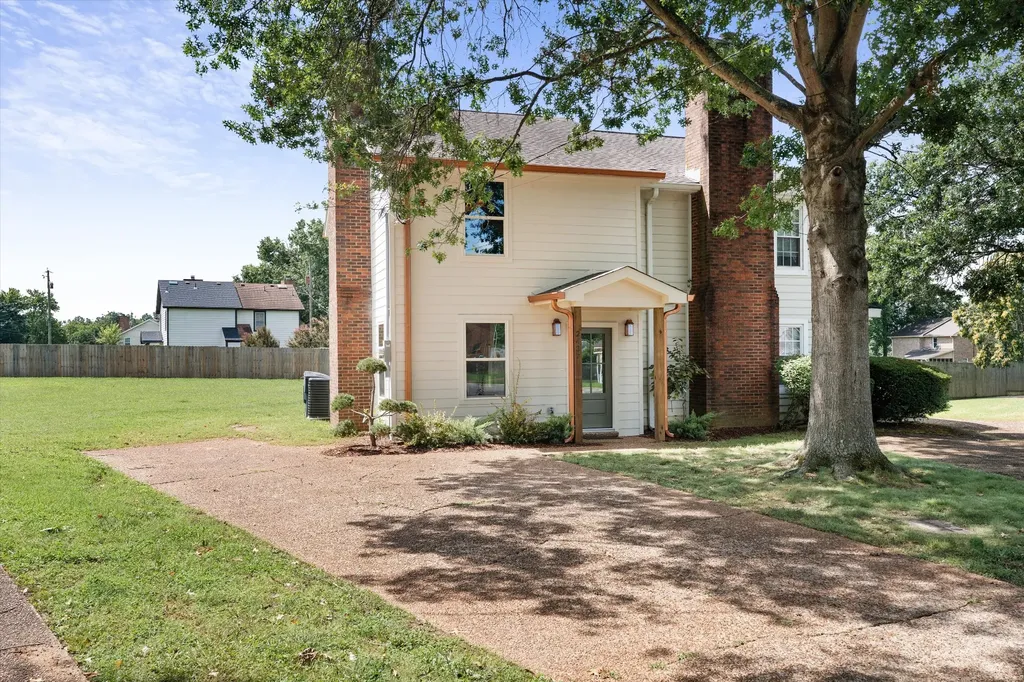2437 Robbie Court Nashville TN 37214