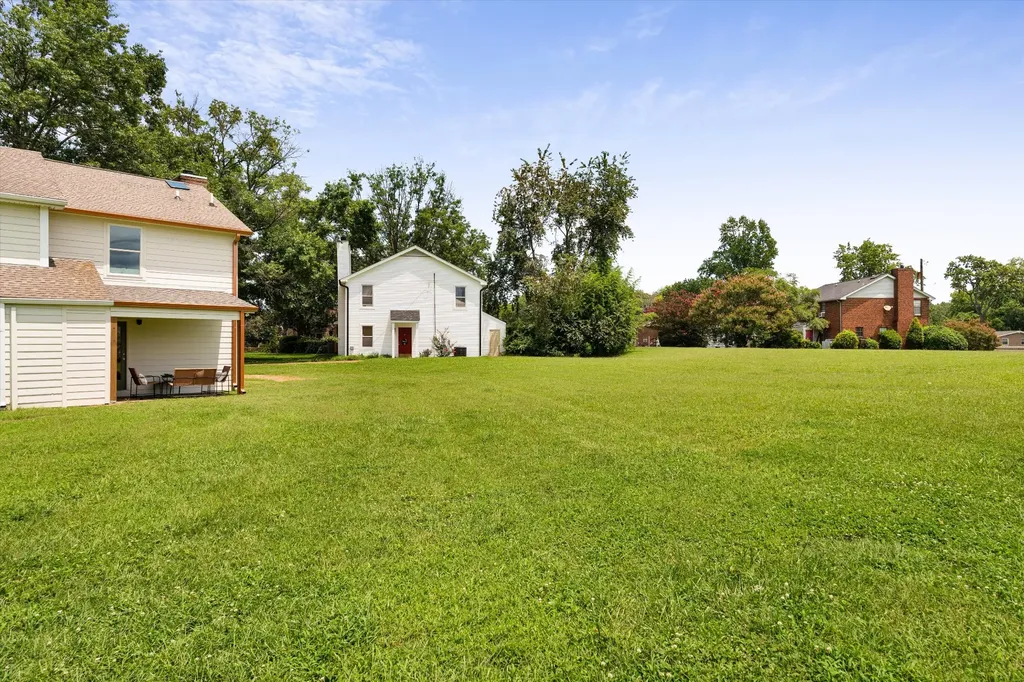 2437 Robbie Court Nashville TN 37214