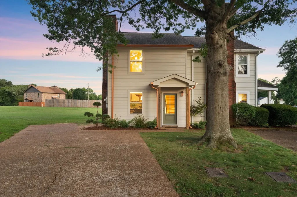 2437 Robbie Court Nashville TN 37214