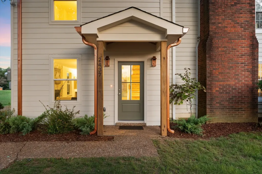 2437 Robbie Court Nashville TN 37214