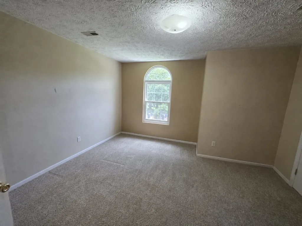 2001 Hyde Park Lane Knoxville TN 37921