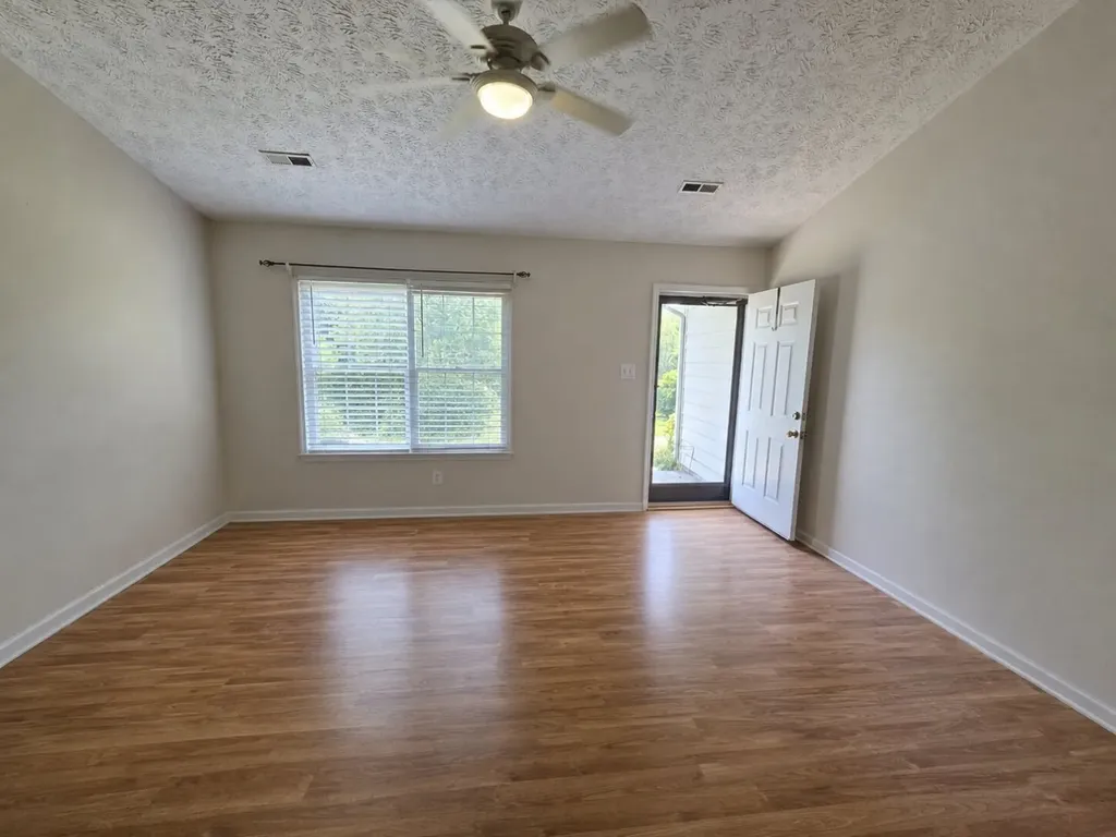 2001 Hyde Park Lane Knoxville TN 37921