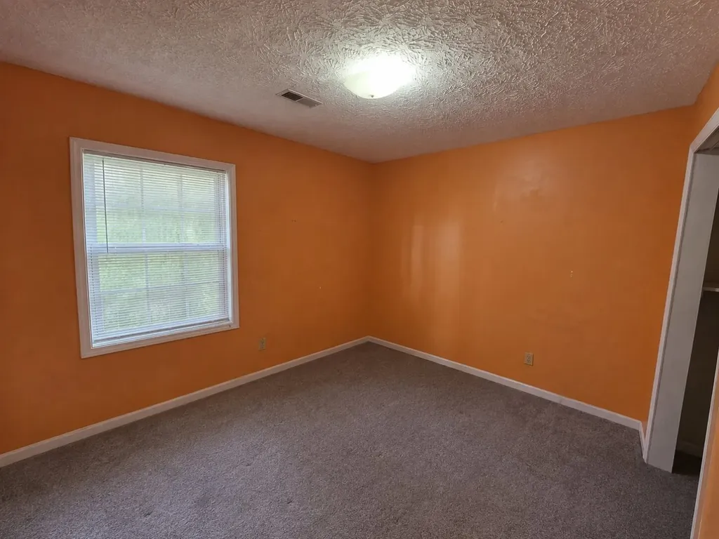 2001 Hyde Park Lane Knoxville TN 37921