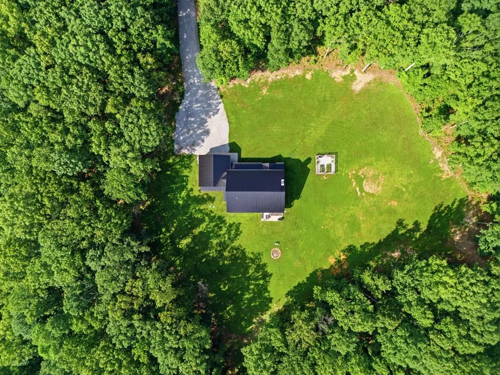 1658 Apache Trail Pegram TN 37143