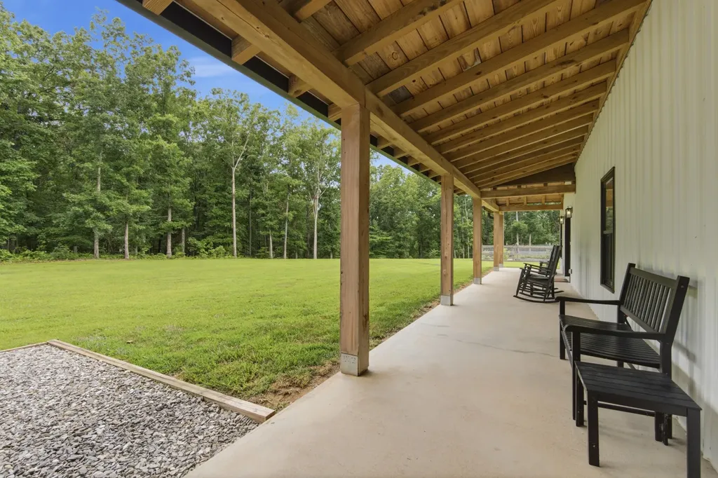 1658 Apache Trail Pegram TN 37143