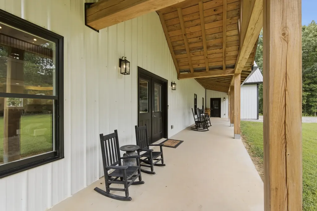 1658 Apache Trail Pegram TN 37143