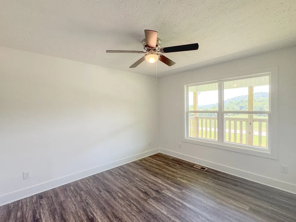 944 Wartrace Highway Pleasant Shade TN 37145