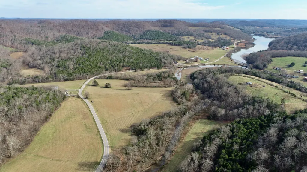 944 Wartrace Highway Pleasant Shade TN 37145